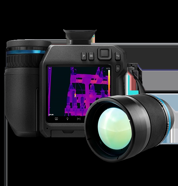 FLIR T840 帶有取景器的高性能紅外熱像儀，適用于戶外檢測